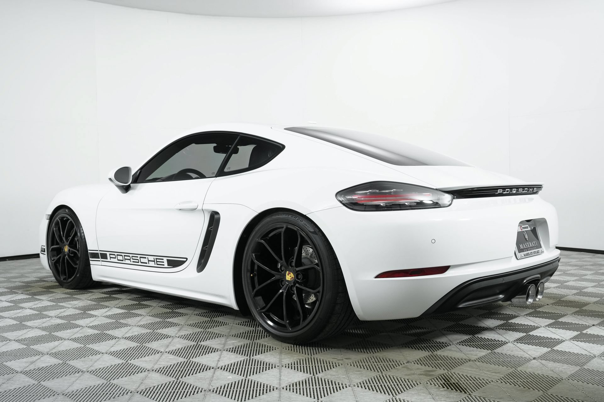Used 2025 Porsche 718 Cayman RWD image 72