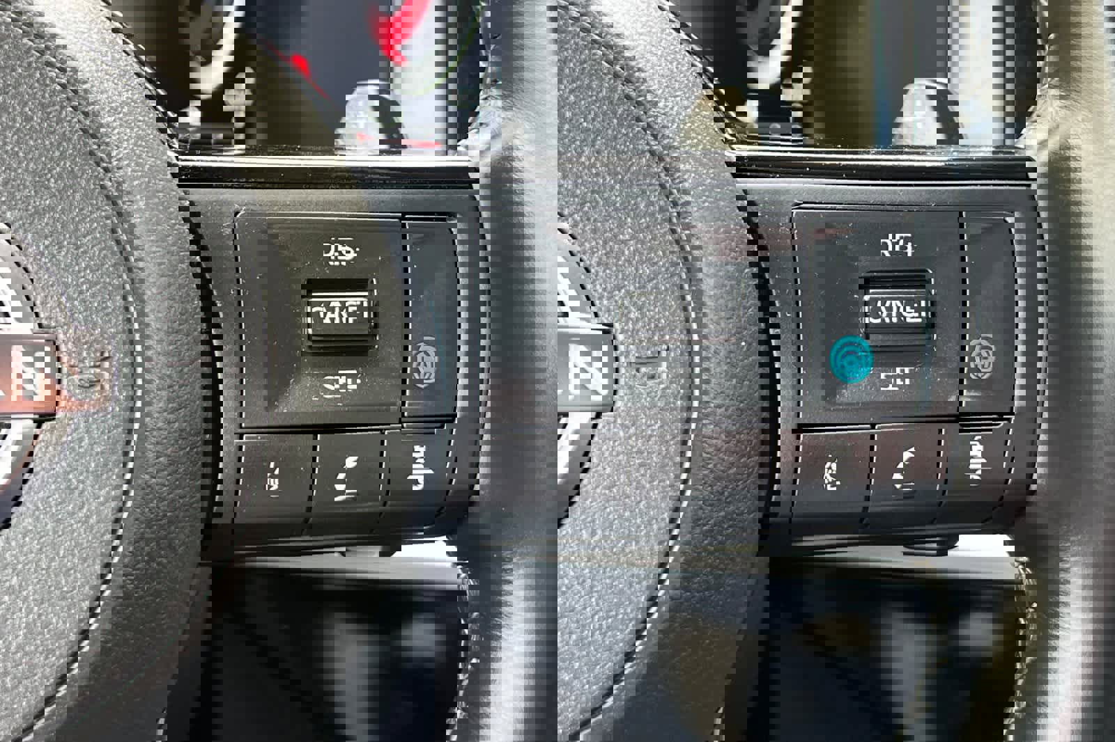 Certified 2024 Nissan Pathfinder Platinum w/ Cargo Package image 32