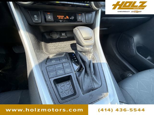 Used 2019 Toyota RAV4 XLE image 15