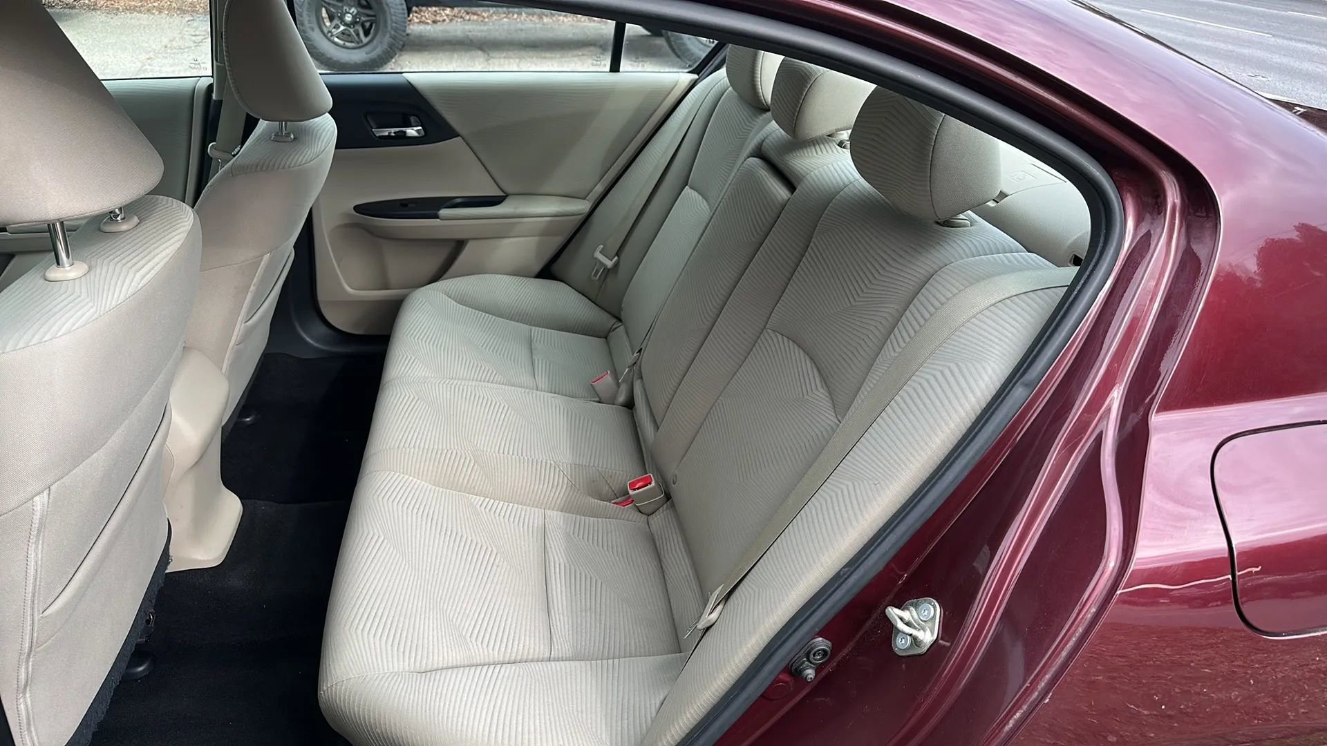 Used 2017 Honda Accord LX image 17