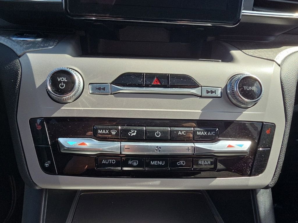 Used 2024 Ford Explorer Timberline image 17