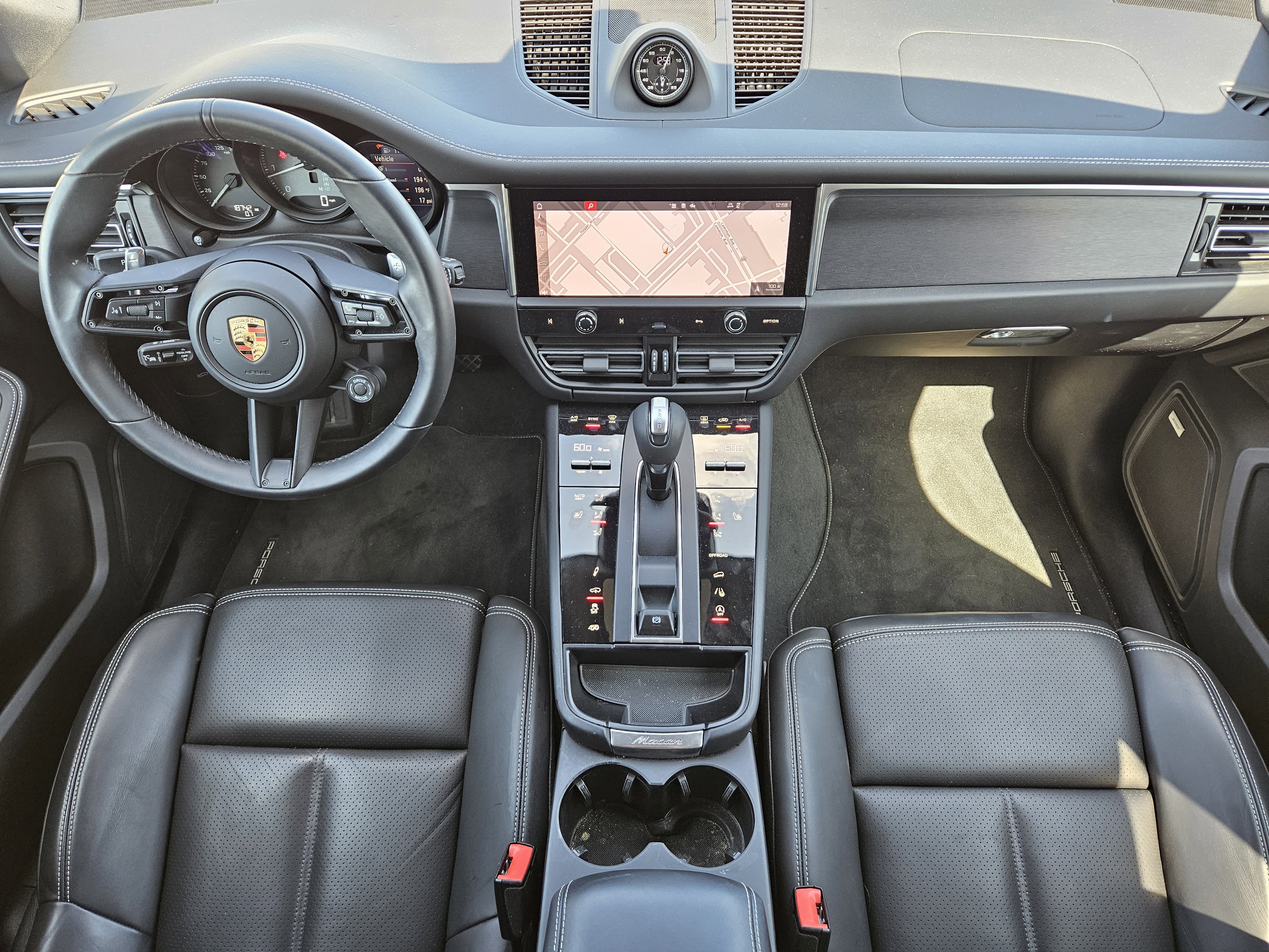 Certified 2024 Porsche Macan GTS image 25