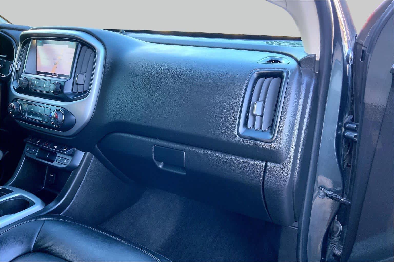 Used 2018 Chevrolet Colorado LT w/ Luxury Package, Chrome RWD image 17