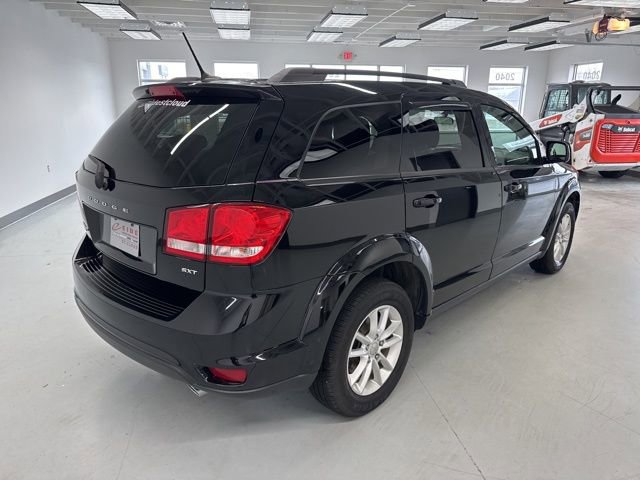 Used 2016 Dodge Journey SXT w/ Comfort/Convenience Group image 12