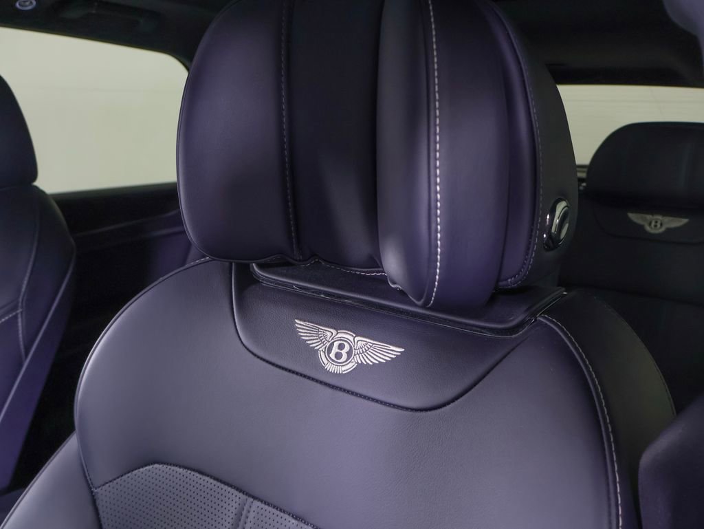 Used 2019 Bentley Bentayga image 14