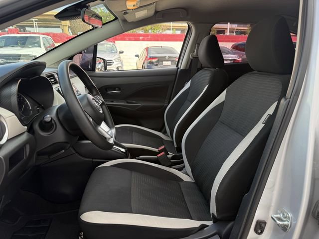 Used 2021 Nissan Versa SV image 24