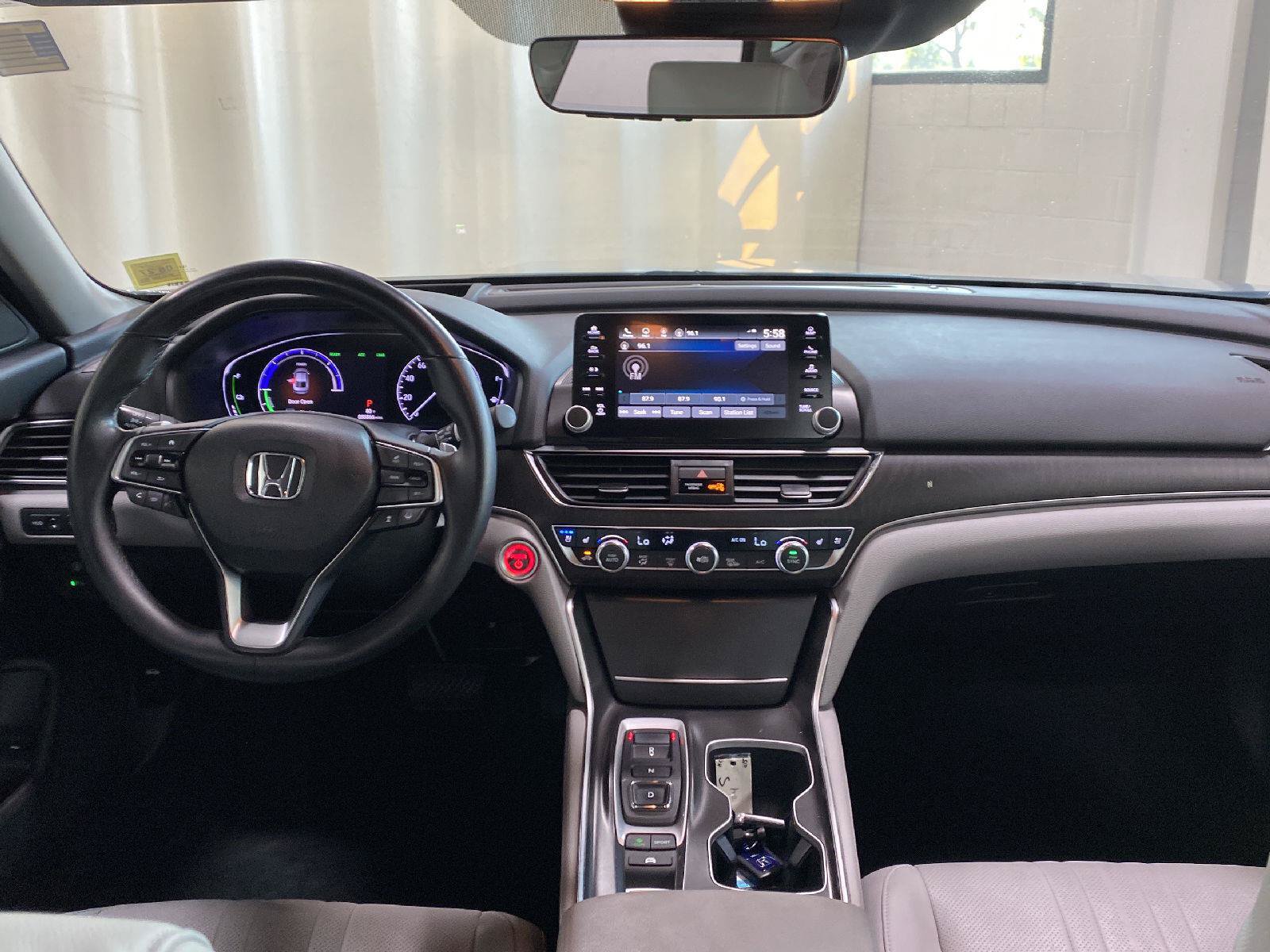 Used 2018 Honda Accord Touring image 20