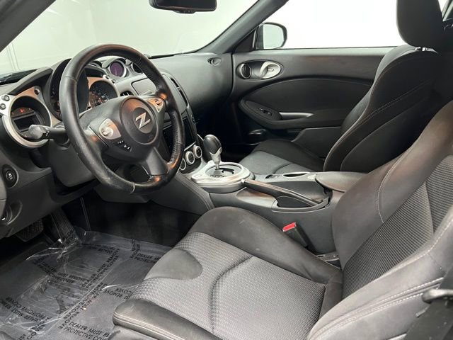 Used 2019 Nissan 370Z Coupe RWD image 19