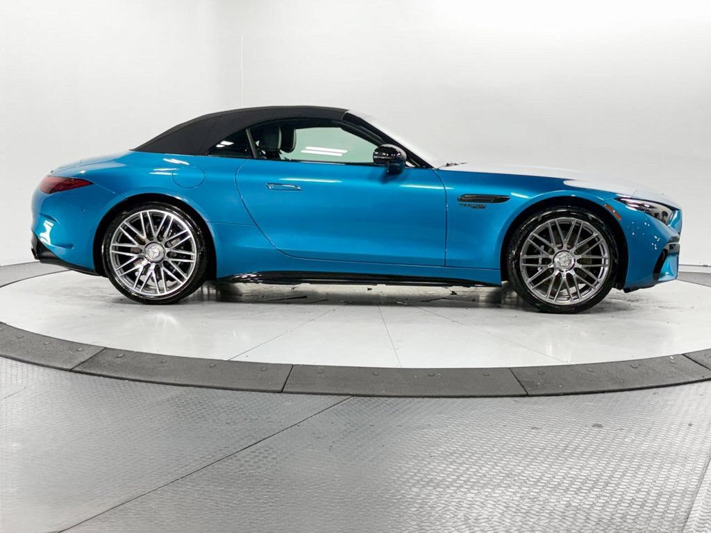 Used 2024 Mercedes-Benz SL 63 AMG 4MATIC image 37