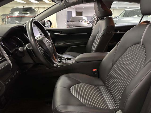 Used 2023 Toyota Camry SE w/ Cold Weather Package FWD image 15