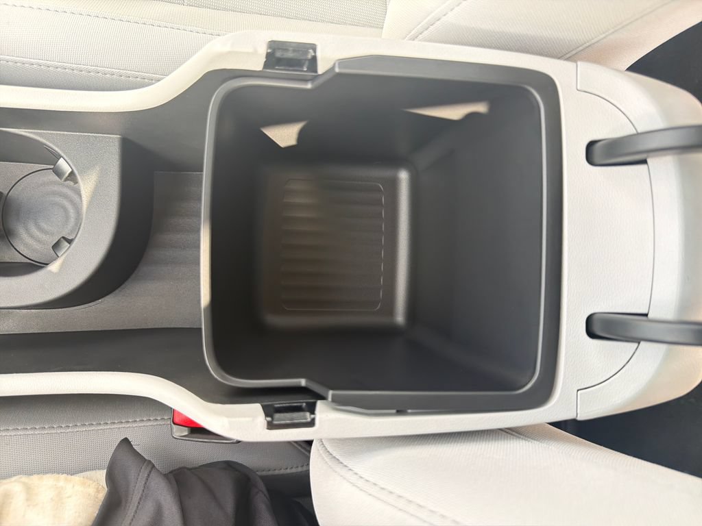 New 2027 Hyundai Kona SE FWD image 28