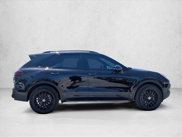 Used 2017 Porsche Cayenne S AWD/4WD image 4