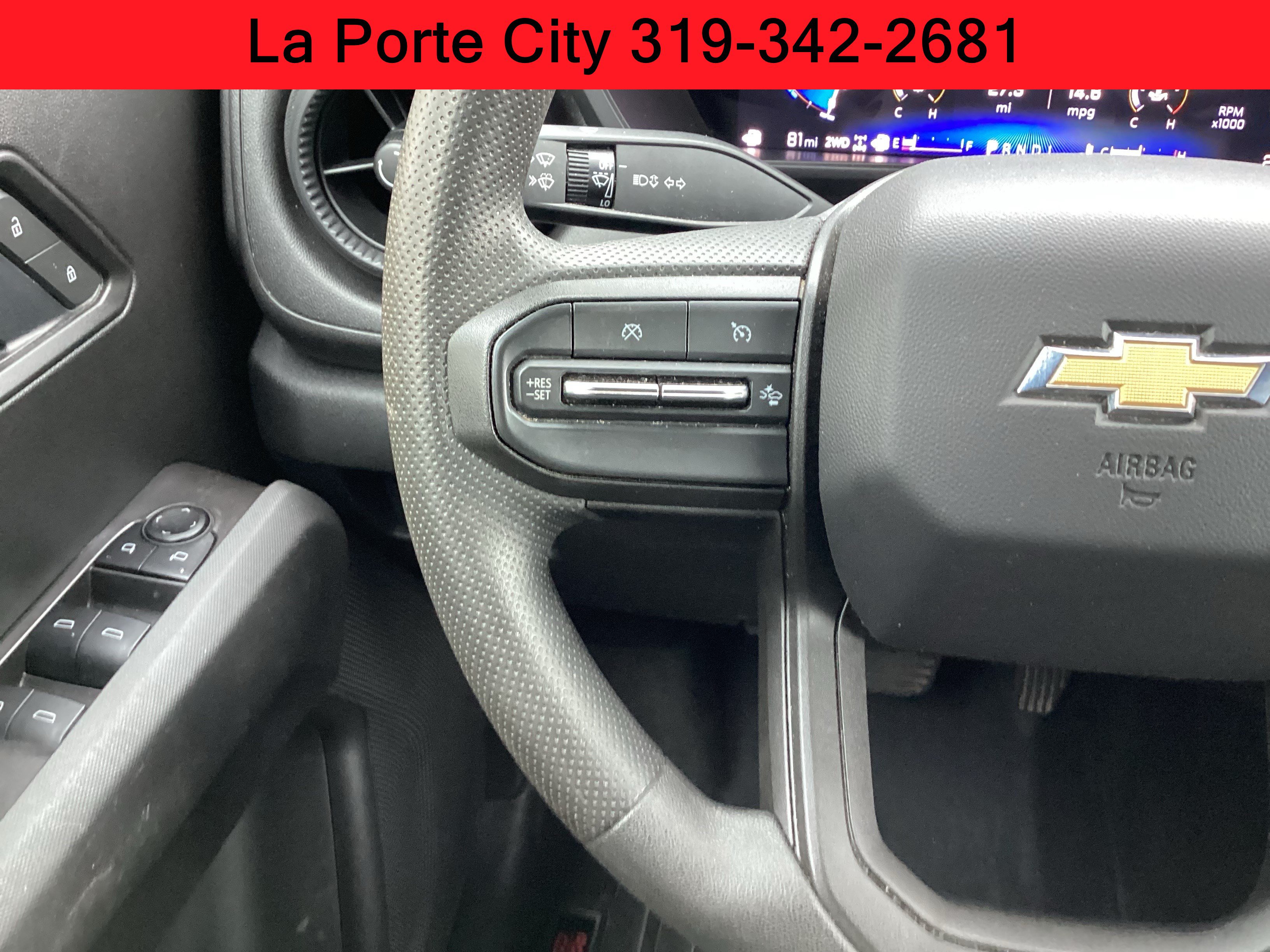 Used 2025 Chevrolet Colorado W/T w/ Advanced Trailering Package AWD/4WD image 14