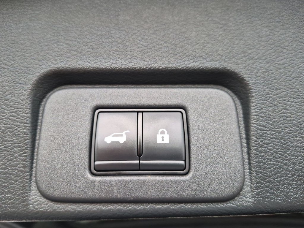 Used 2024 Nissan Rogue SV w/ SV Premium Package FWD image 27