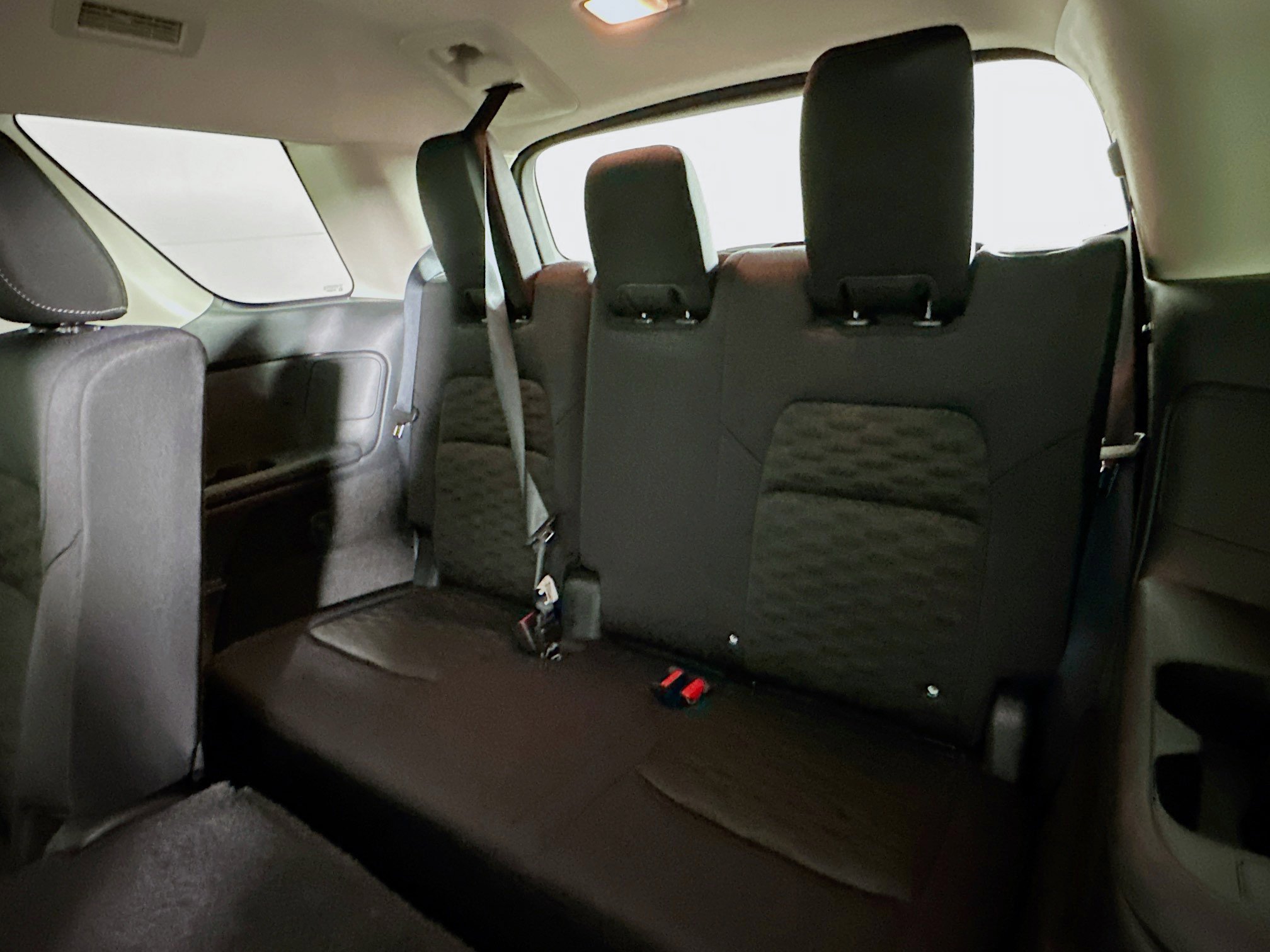 Used 2025 Nissan Pathfinder SV image 28