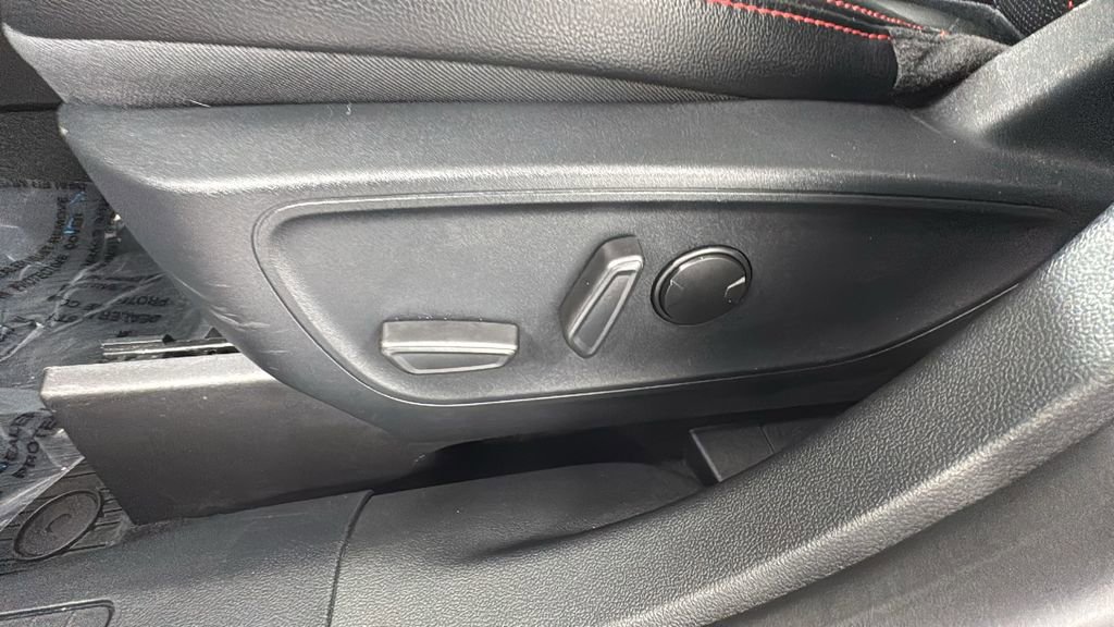 Used 2024 Ford Escape ST-Line Elite w/ Premium Technology Package image 11