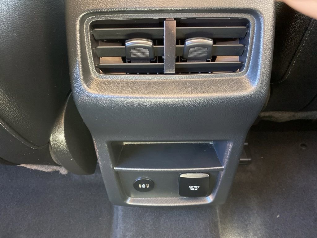 Certified 2022 Ford Edge Titanium AWD/4WD image 17