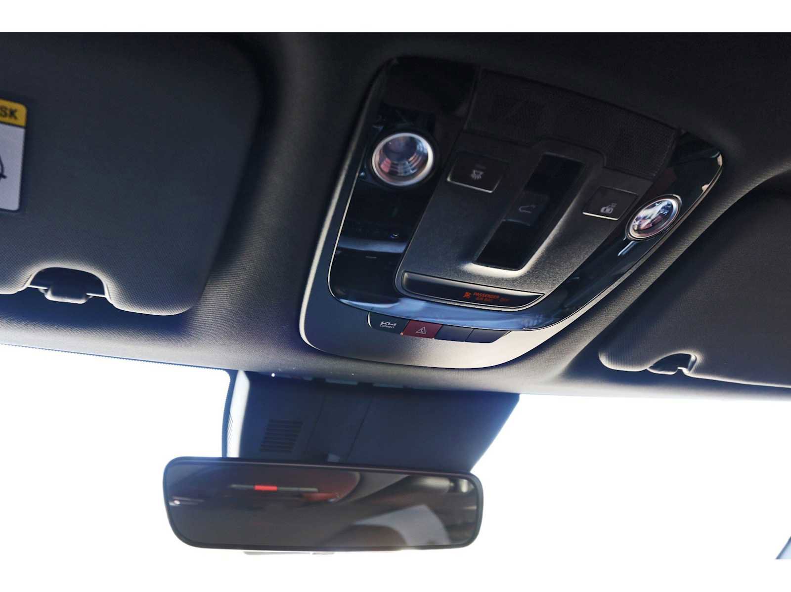 Used 2025 Kia Sportage SX image 21