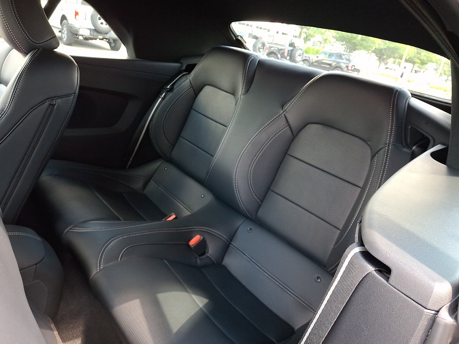 Used 2025 Ford Mustang GT Premium RWD image 11