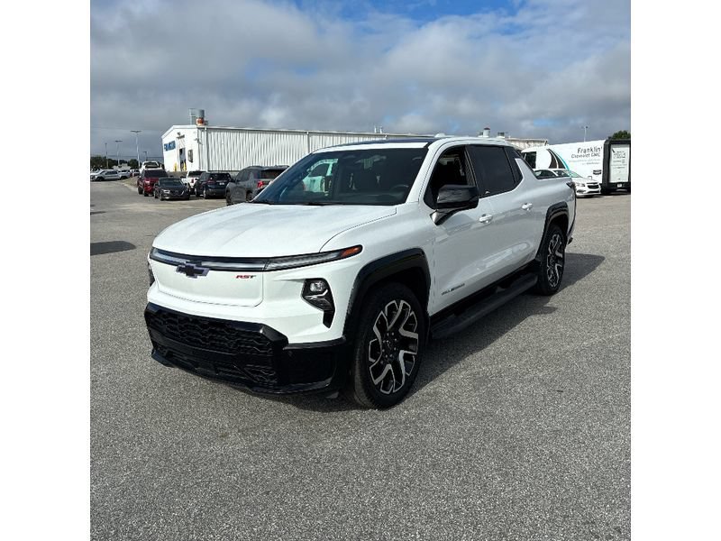 Used 2025 Chevrolet Silverado EV RST AWD/4WD image 1