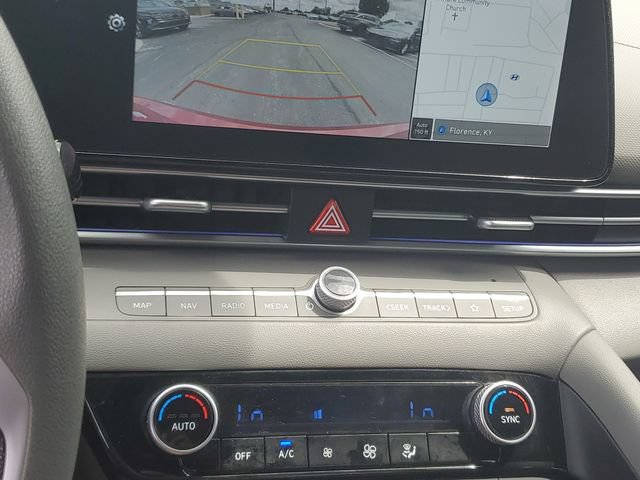 Certified 2024 Hyundai Elantra SEL FWD image 25