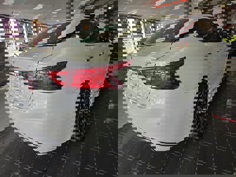 Used 2017 Nissan Maxima 3.5 SV image 4