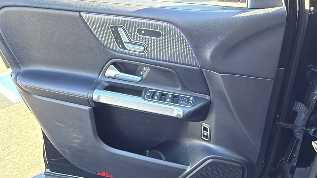 Used 2021 Mercedes-Benz GLB 250 image 27