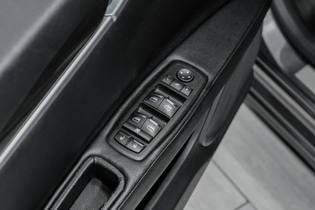 Used 2016 Maserati Ghibli RWD image 46