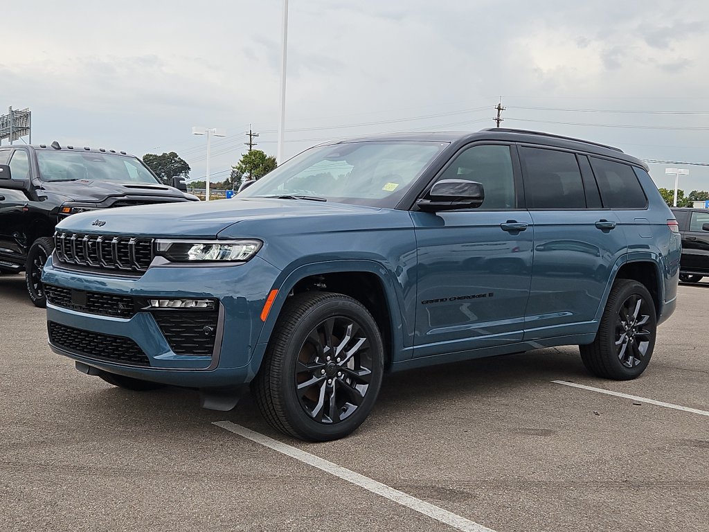 New 2026 Jeep Grand Cherokee L Limited AWD/4WD image 2
