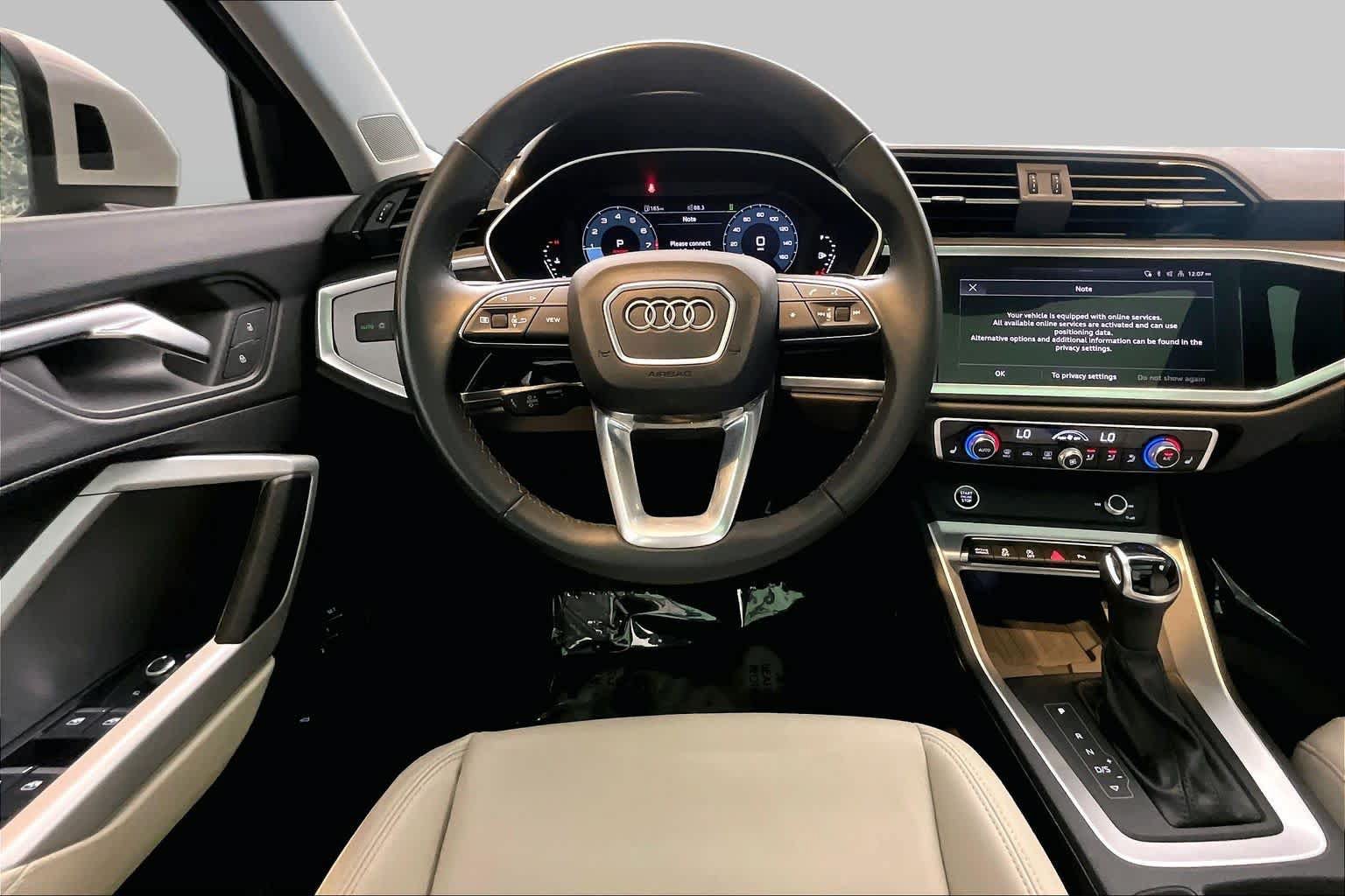 Used 2024 Audi Q3 2.0T Premium w/ Convenience Package AWD/4WD image 6