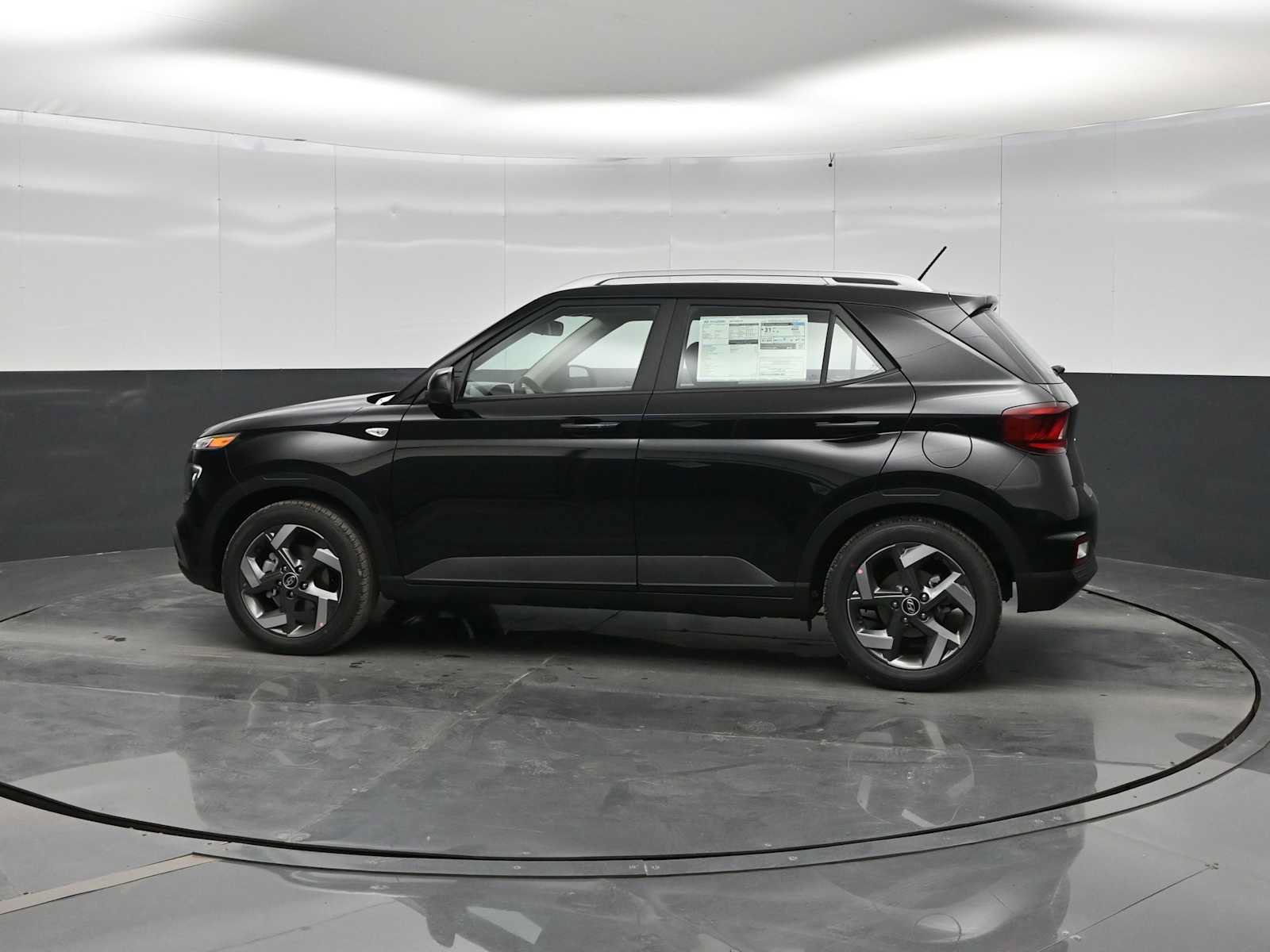 New 2026 Hyundai Venue SEL FWD image 5