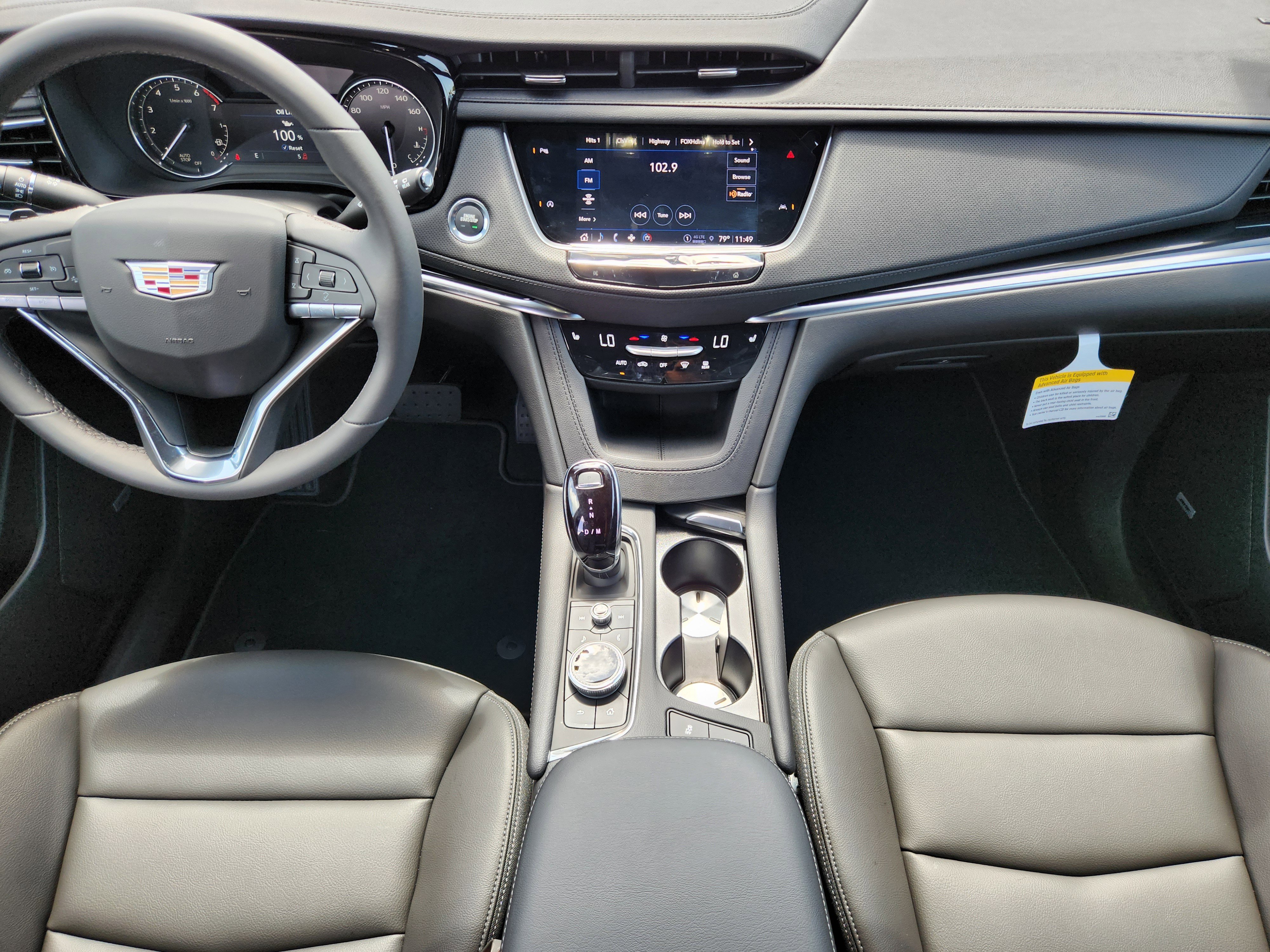 New 2025 Cadillac XT6 Luxury image 16