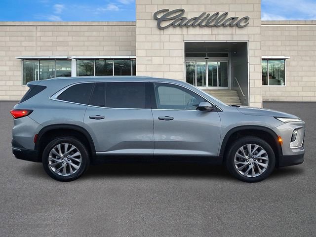 Used 2025 Buick Enclave Preferred image 8