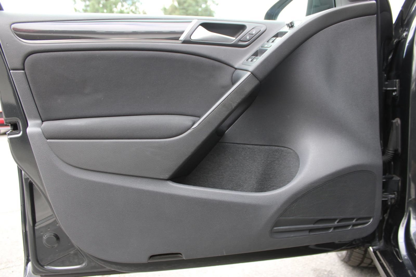 Used 2012 Volkswagen GTI 4-Door FWD image 8