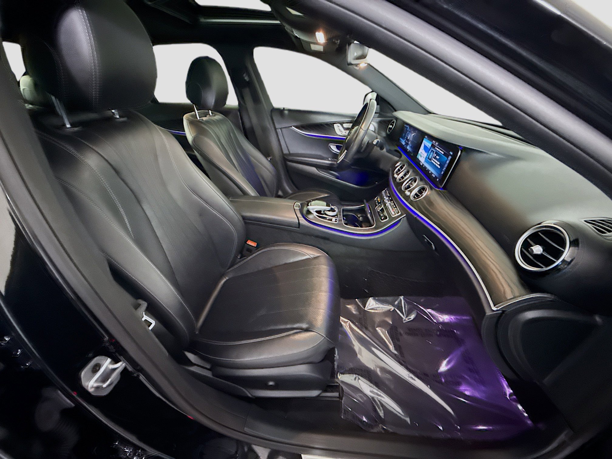 Used 2020 Mercedes-Benz E 350 Sedan w/ Premium Package image 29