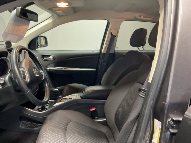 Used 2018 Dodge Journey SE w/ Connectivity Group FWD image 16