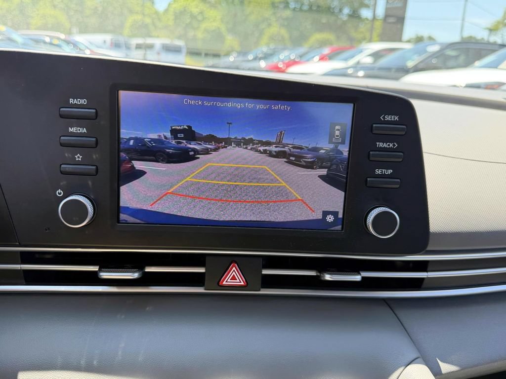Certified 2023 Hyundai Elantra SE FWD image 27
