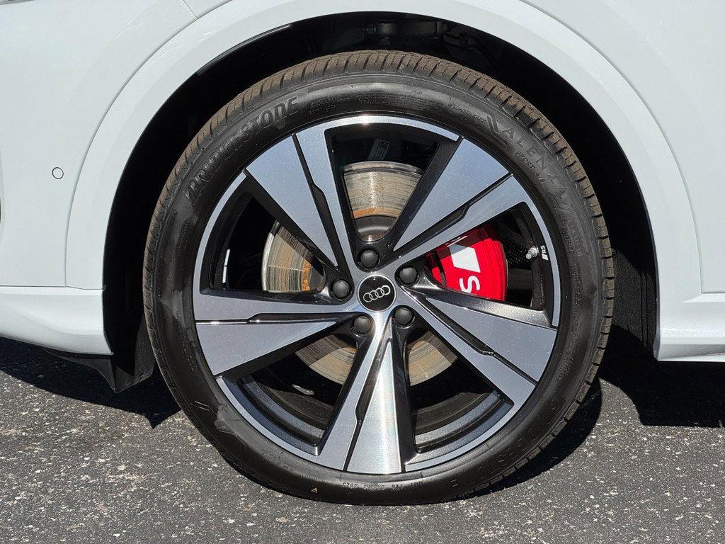 New 2025 Audi SQ5 Premium Plus image 4