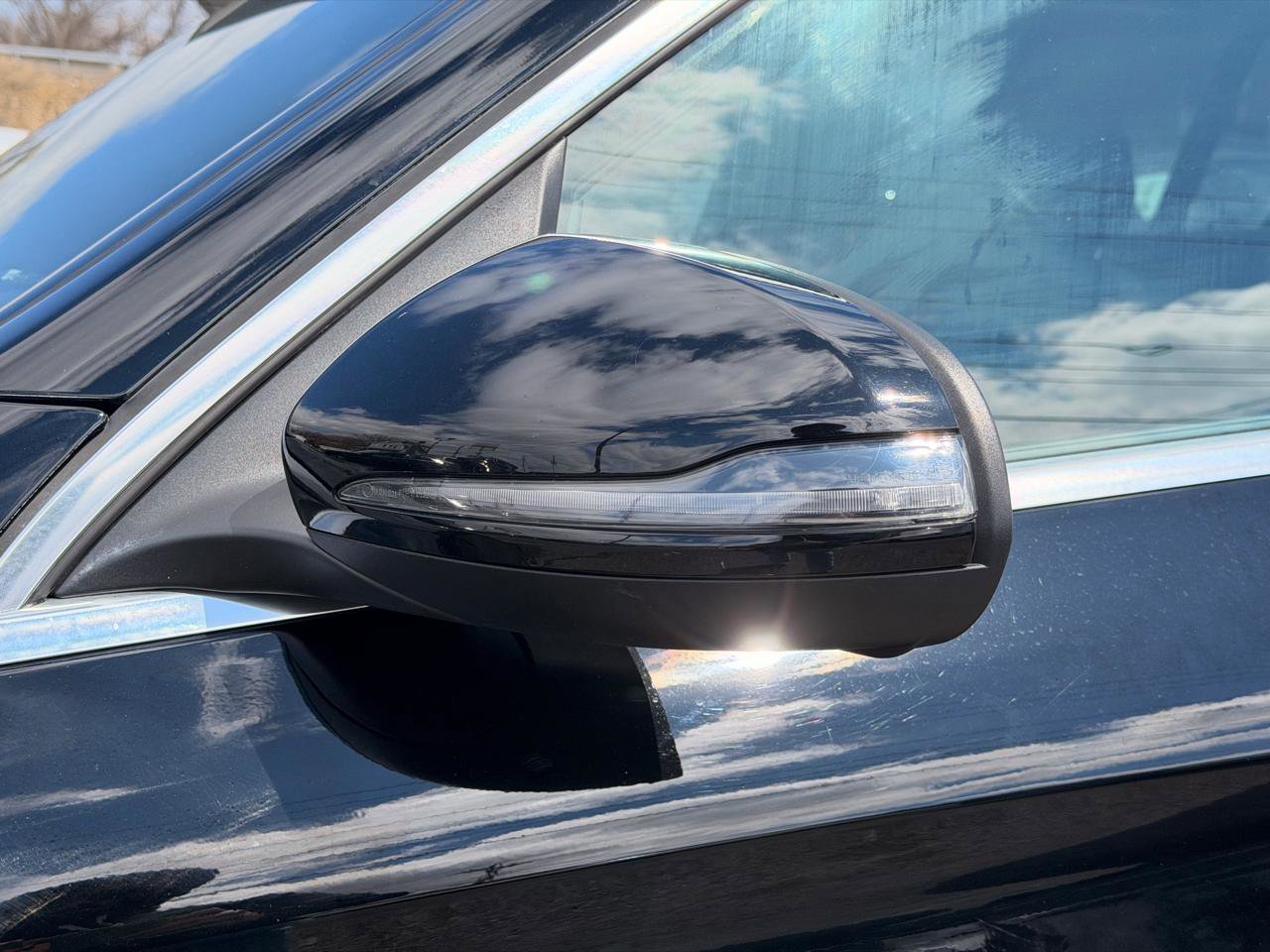 Used 2021 Mercedes-Benz GLC 300 4MATIC image 11