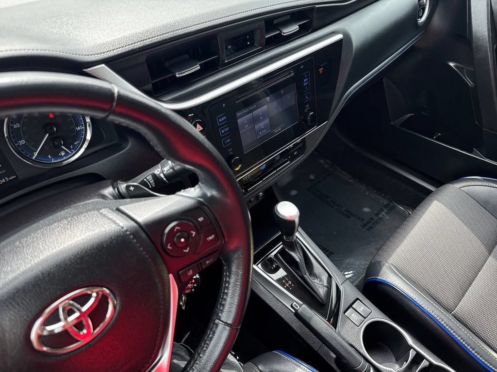 Used 2019 Toyota Corolla SE w/ Carpet Mat Package (TMS) FWD image 21