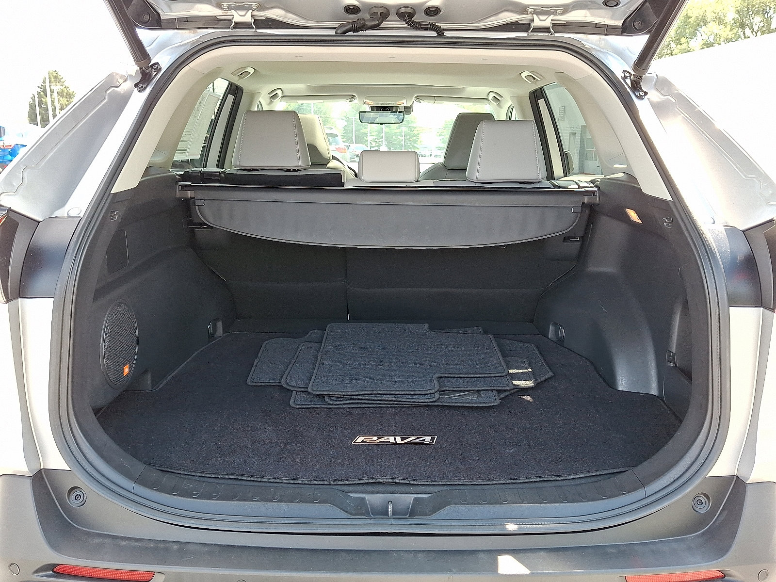 Certified 2021 Toyota RAV4 XLE Premium image 29