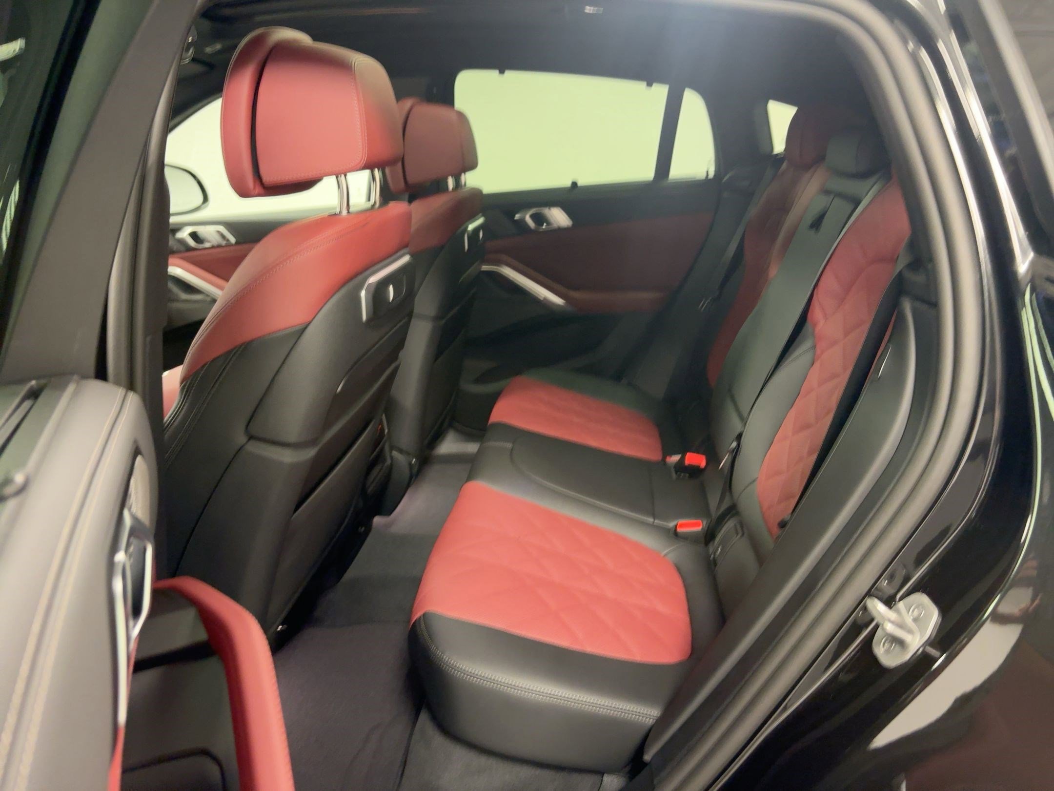 New 2026 BMW X6 xDrive40i w/ Executive Package image 14