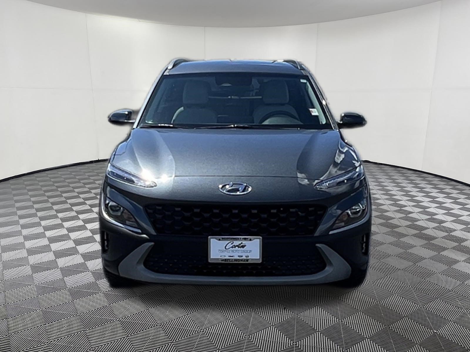 Used 2022 Hyundai Kona SEL AWD/4WD image 2