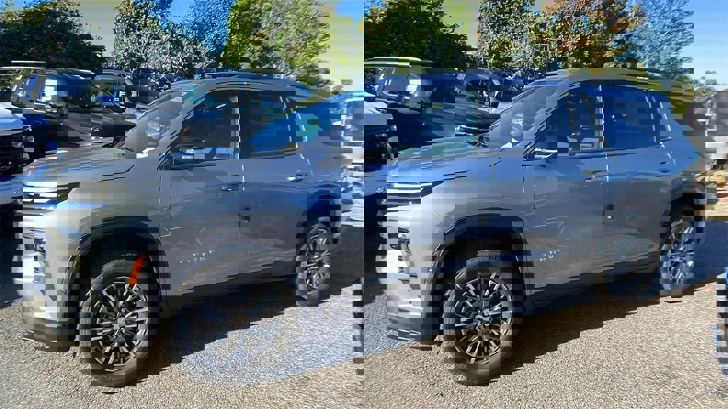 New 2026 Chevrolet Traverse LT w/ Driver Confidence Package image 8