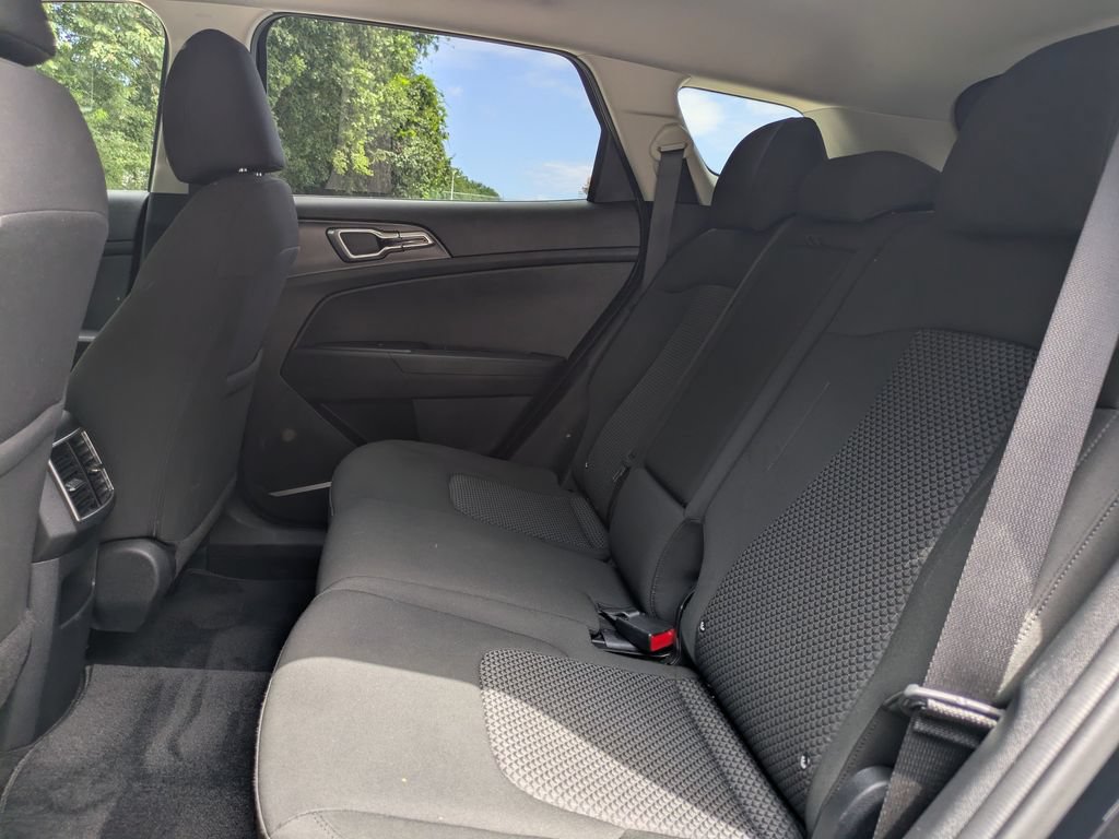 Used 2025 Kia Sportage LX AWD/4WD image 14