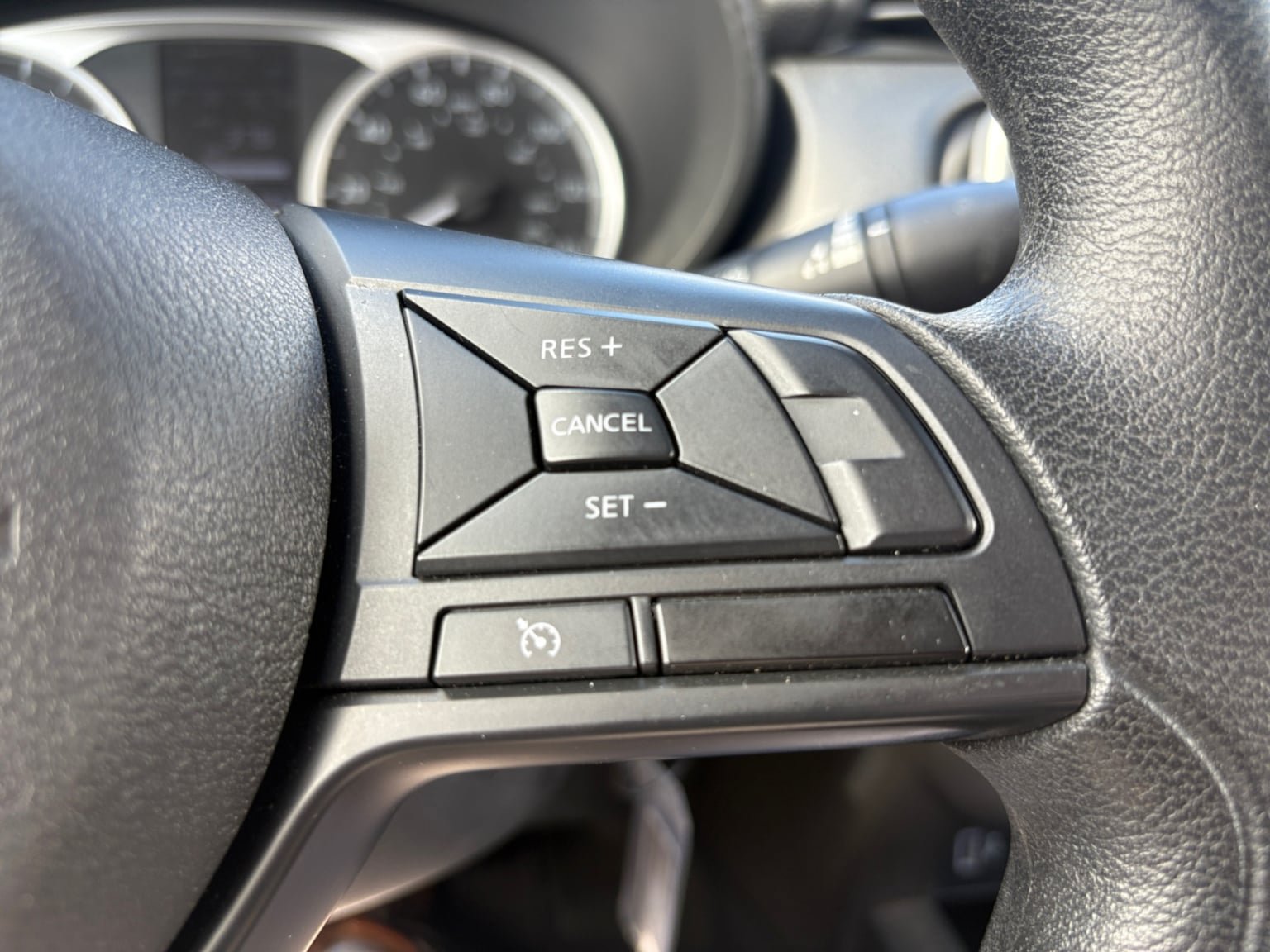 Used 2025 Nissan Versa S FWD image 25