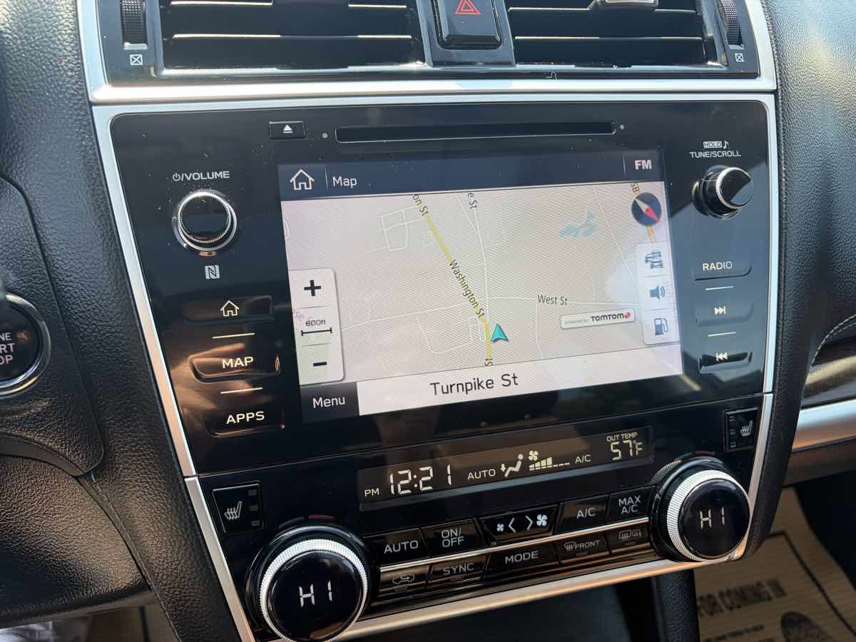 Used 2018 Subaru Outback 2.5i Touring image 13