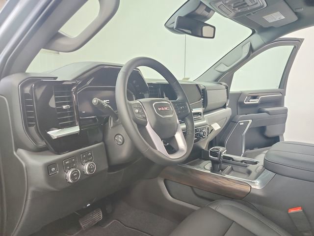 New 2026 GMC Sierra 1500 SLT image 18
