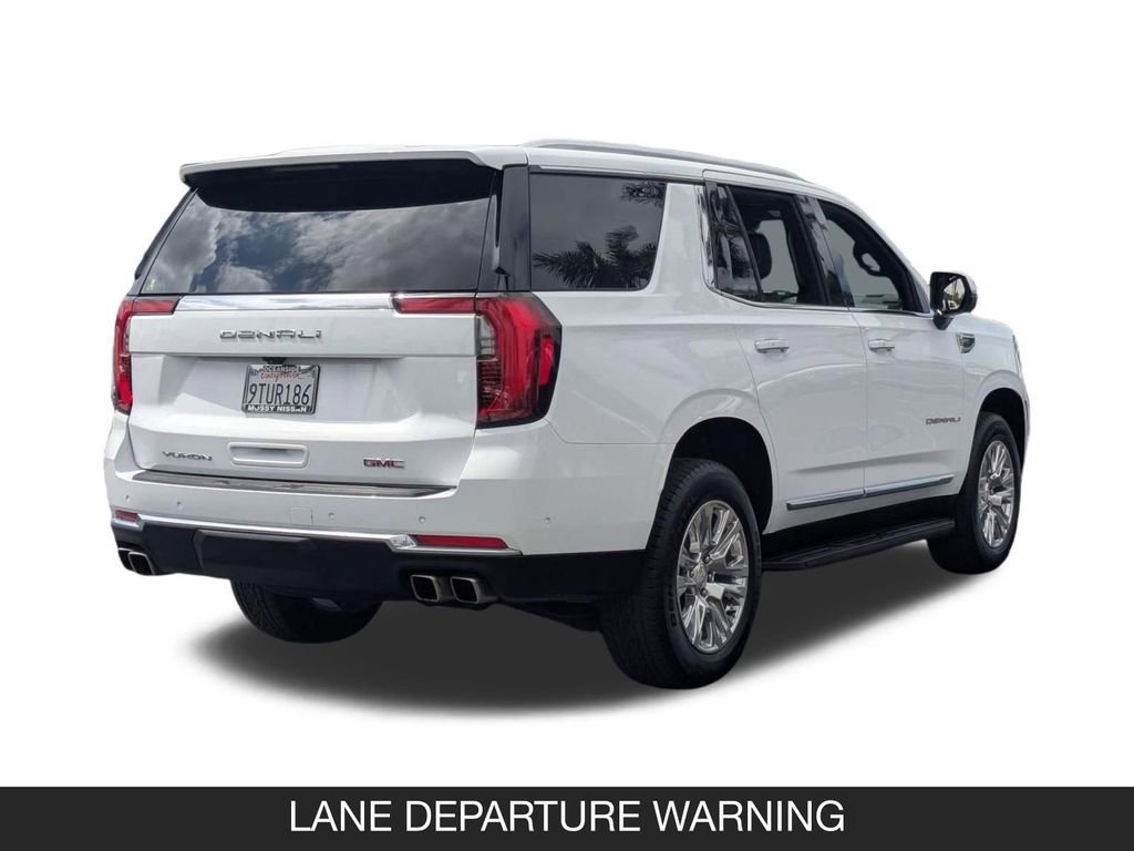 Used 2025 GMC Yukon Denali AWD/4WD image 9