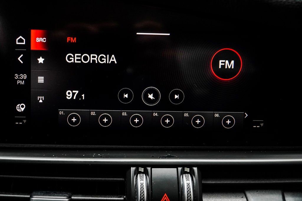 Used 2023 Alfa Romeo Giulia Veloce image 24